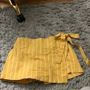 Yellow striped skort